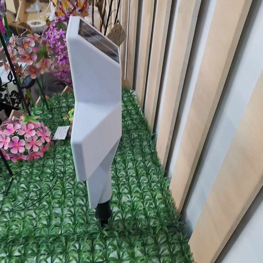 Solar Powered Big Cross Landscape Garden Stake LED Light White Outdoor Lawn Lamp — image 3