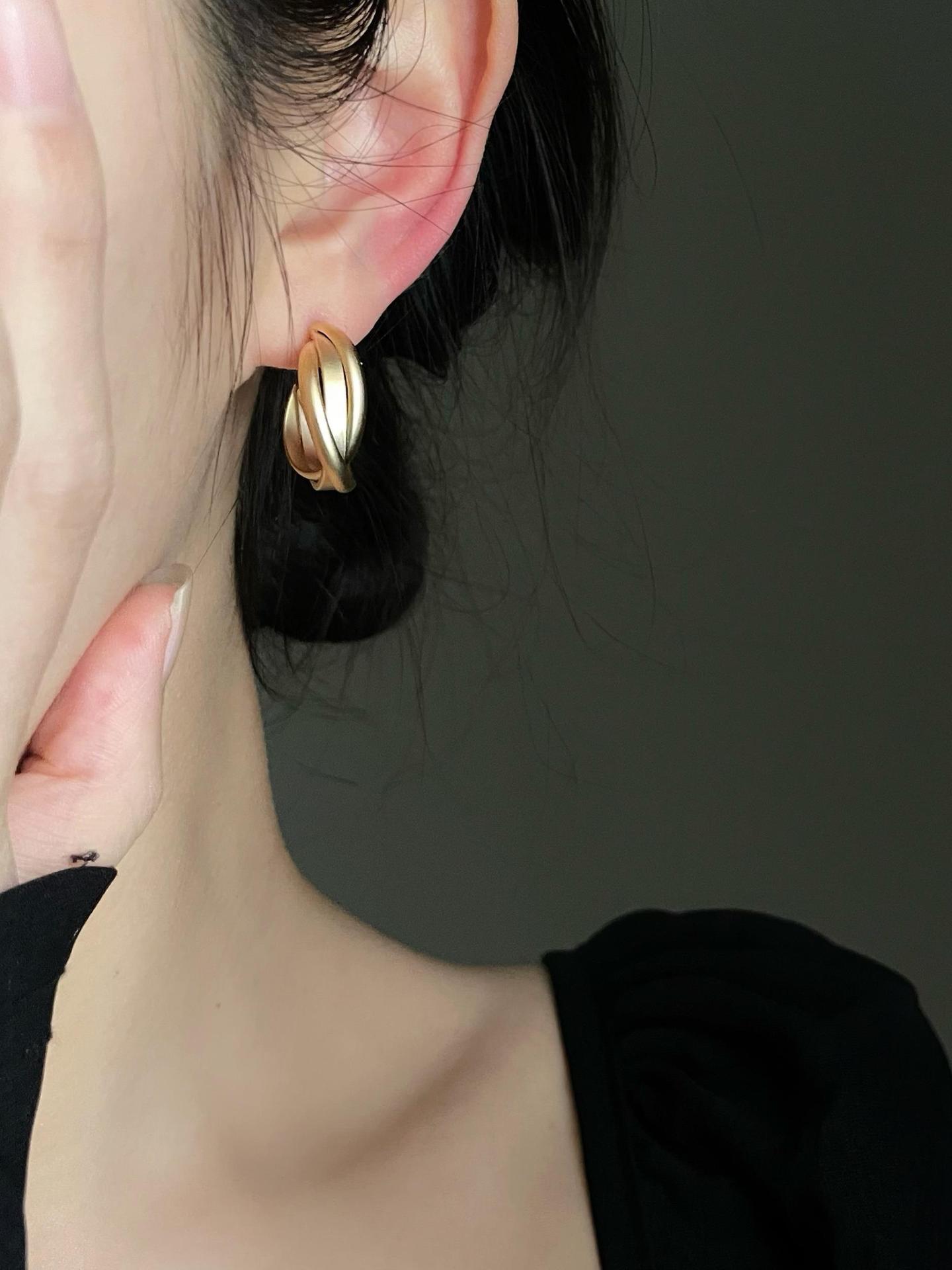 Circular Mosquito Coil Ear Clip