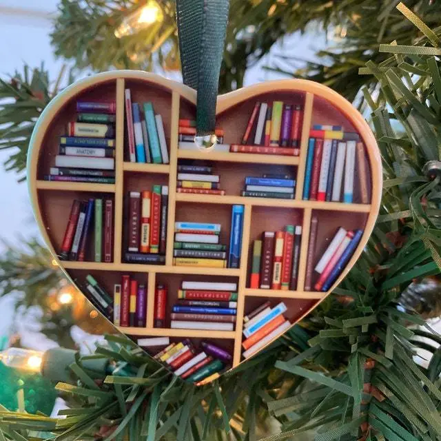 Heart Bookshelf Ornament