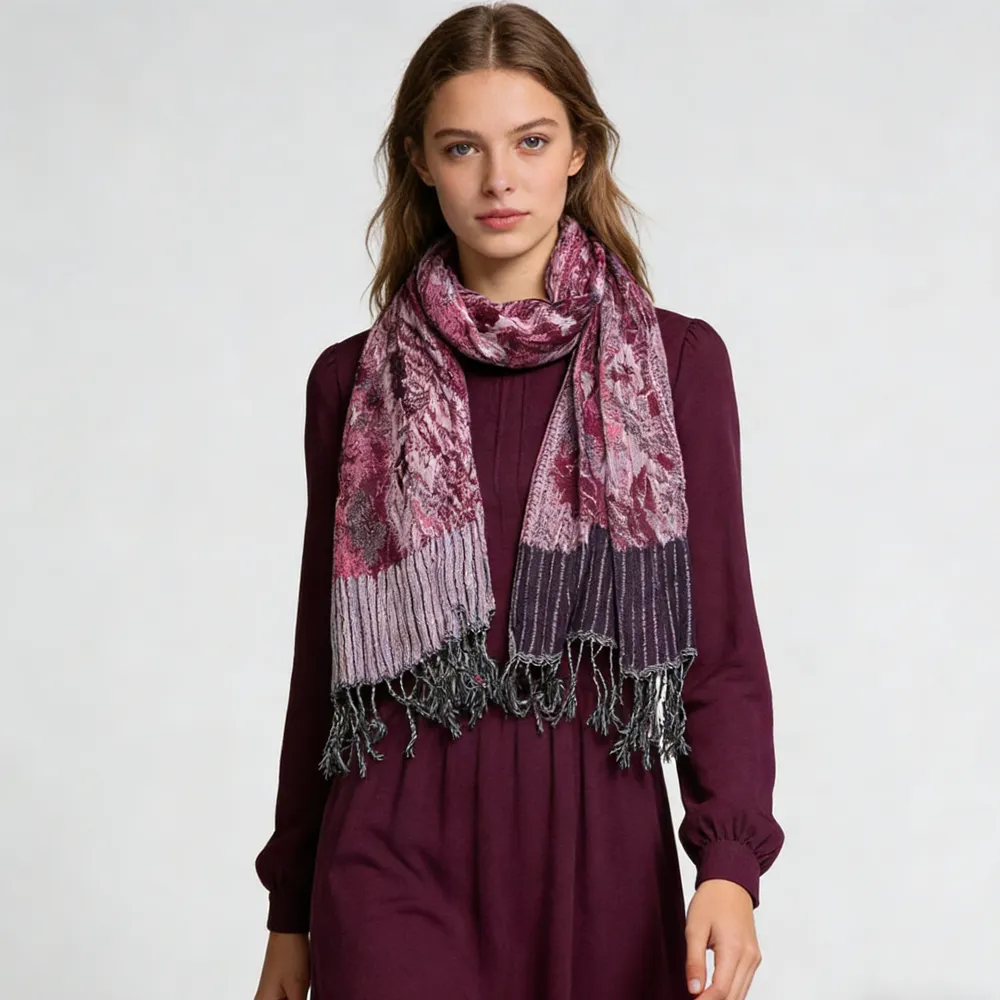 Glamorous Dinner Accessory Rich Jacquard Texture Catches