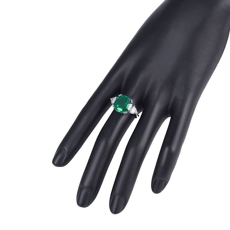 Korean Version Of European And American Fashion Simulation Green Diamond Ring