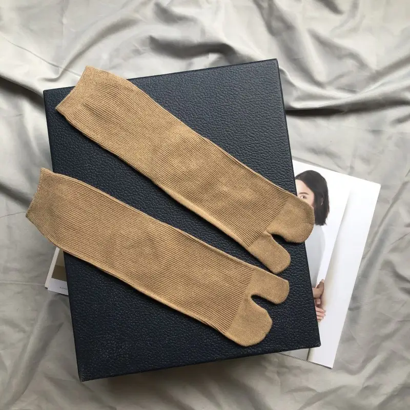 Mid-calf Double Toe Bunching Socks