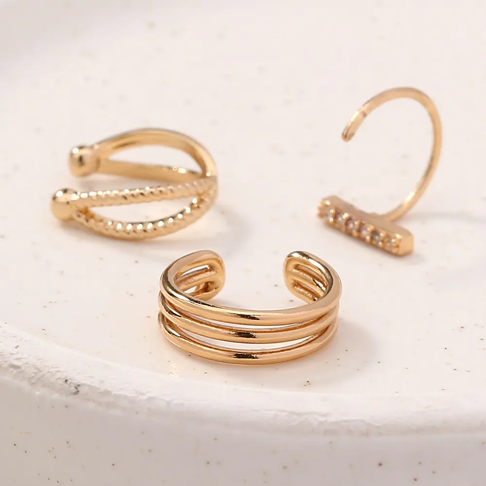 French Retro Twisted Metal Ear Bones Clip Female Korean 100-piece Niche Temperament No Ear Hole Earrings Cold Wind Earrings
