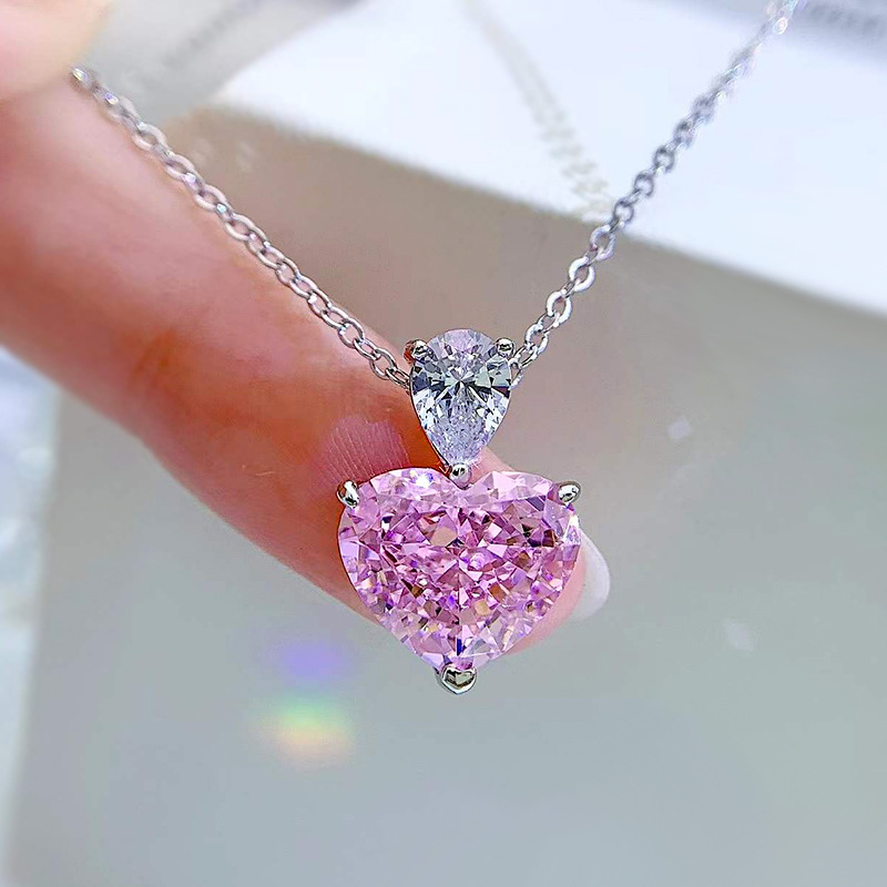 Sweet Love Peach Heart Simulation Diamond Pendant Necklace Clavicle Chain