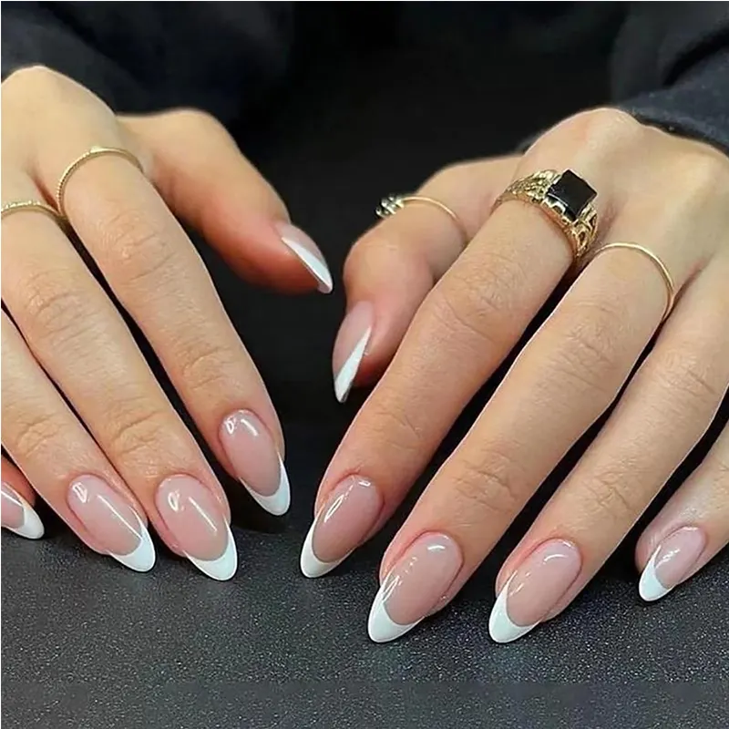 Minimalist Nail Art With Short Circles Press