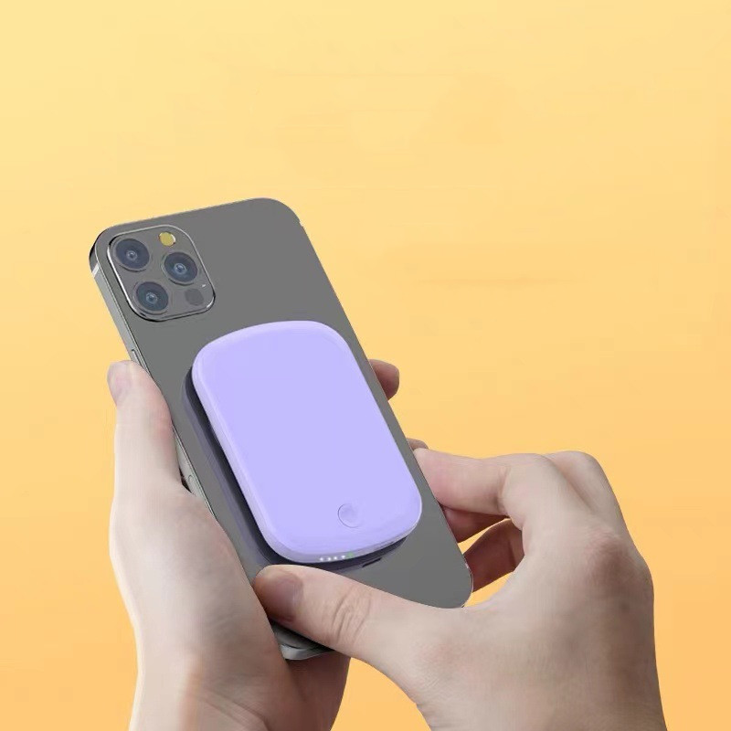 Magnetic Suction Wireless Power Bank Mini Back Clip External
