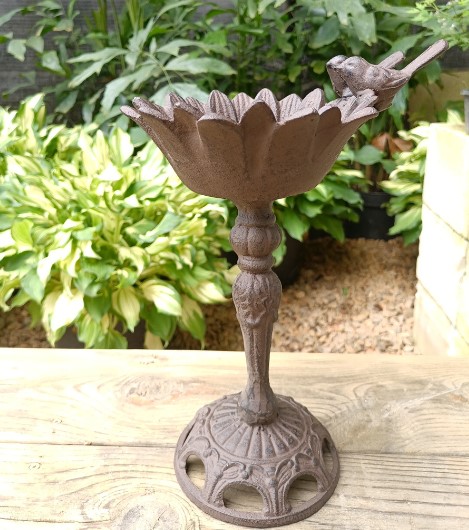 Title 6, Cast Iron Double Bird Flower Feeder Decorative ...