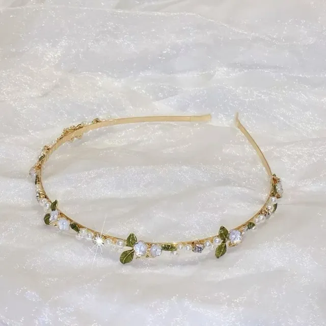 Ladies Go Out With Sweet Pearl Flower Hair Bands Small Flowers And Green Leaves - Shop at LoveMi