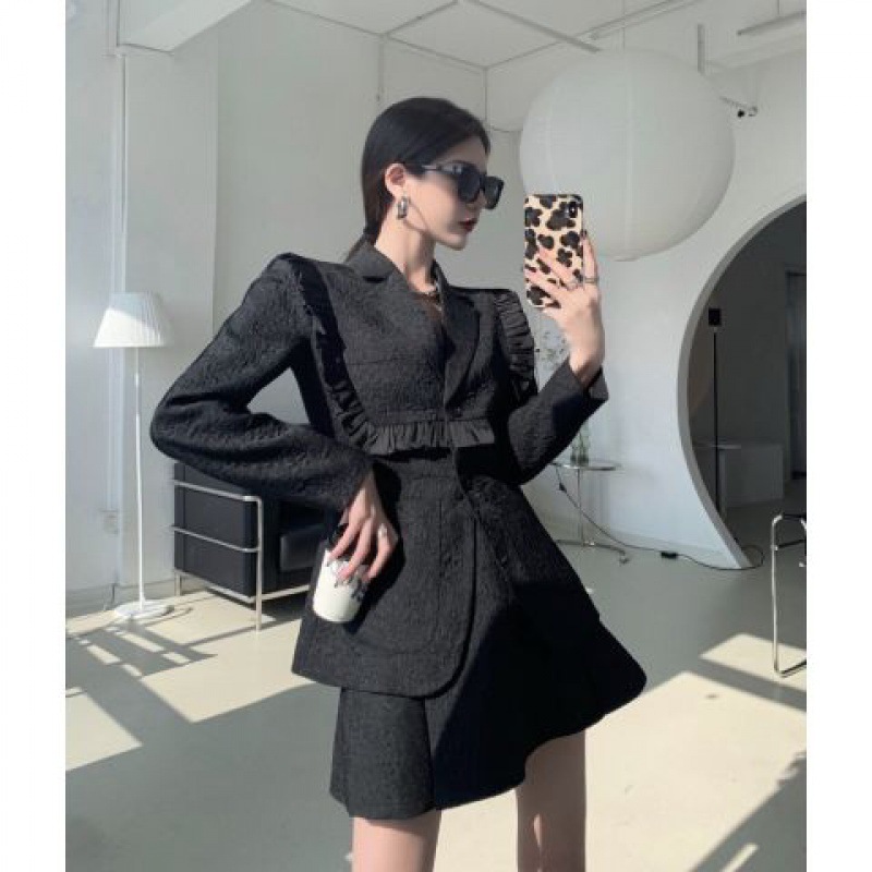Jacquard Wood Ear Suit Long-sleeved Suit Women Retro Temperament Skirt
