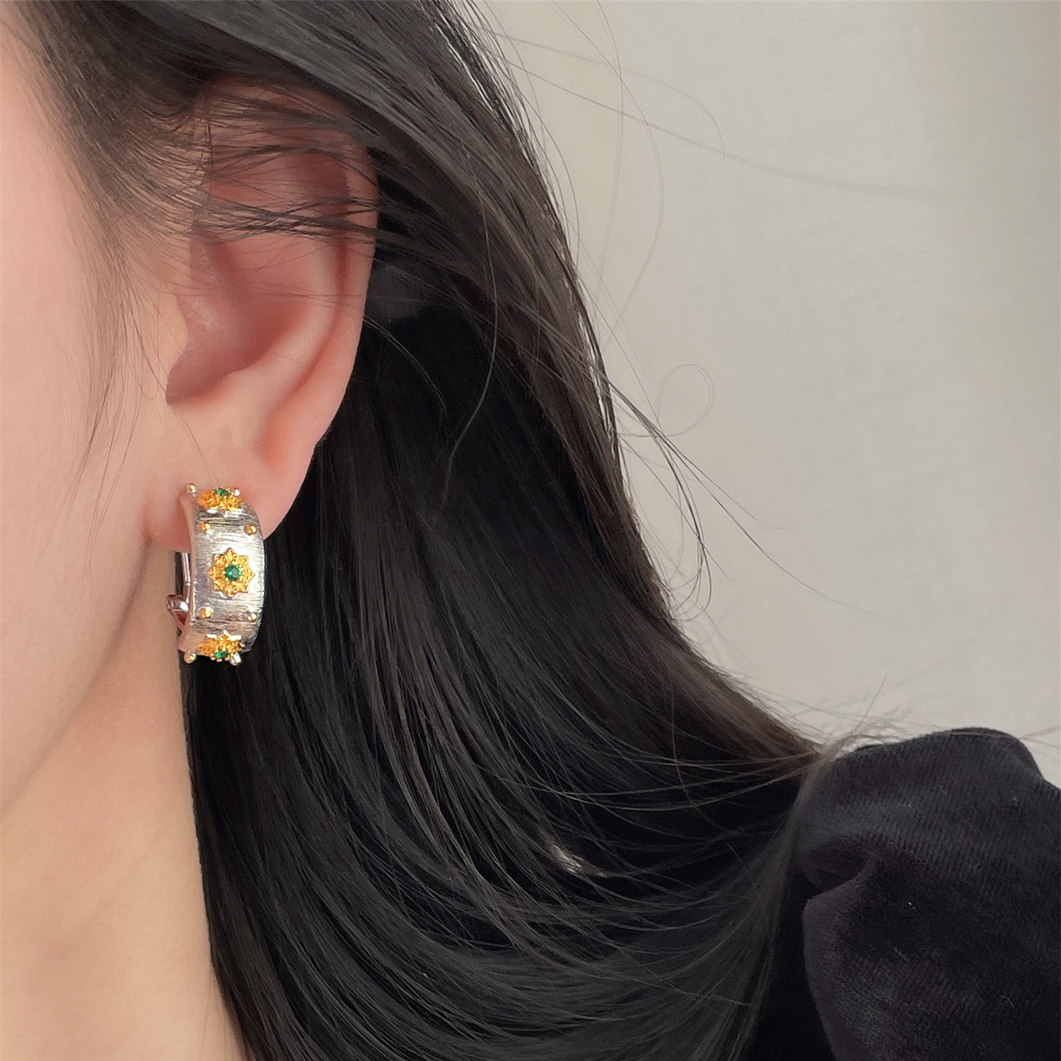 Women's Fashion Silver Green Snowflake Earrings