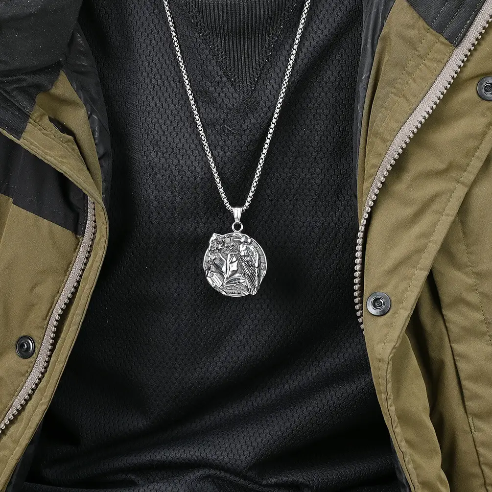 Retro Crow Titanium Steel Necklace Frosty Art