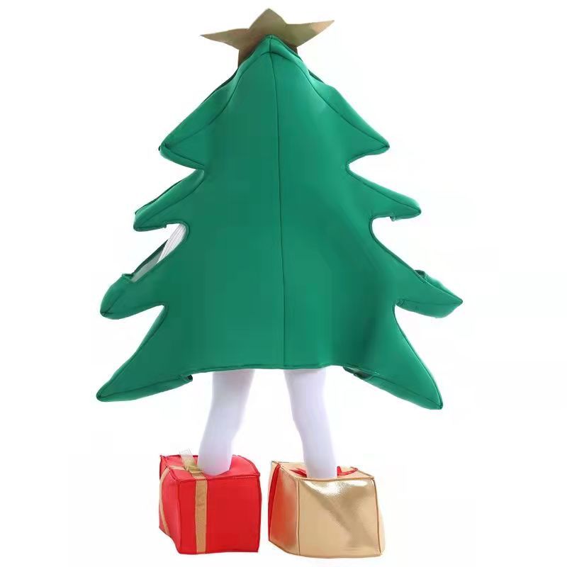 Title 6, Ropa de muñeca de árbol de Navidad puesta en es...