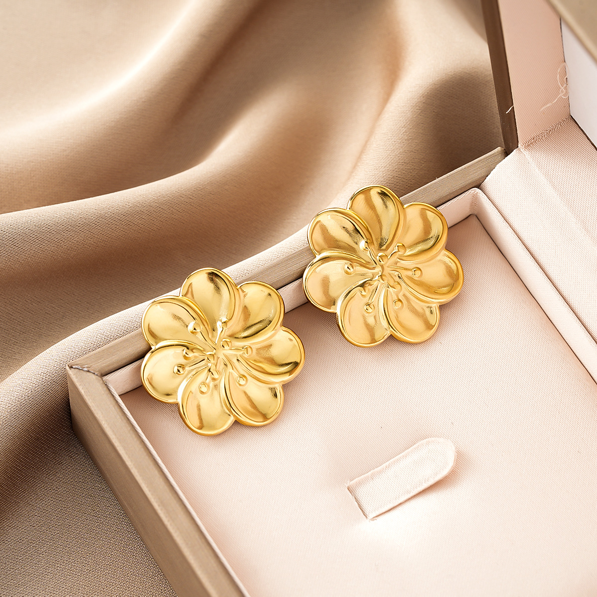 Style 47-1 Pair preview