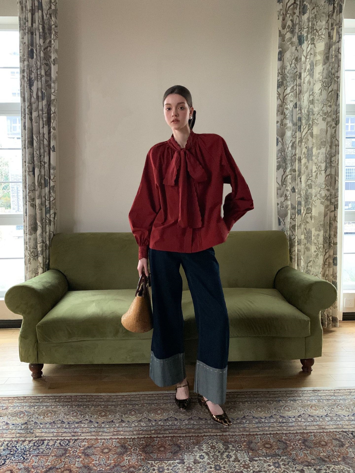 Women's Spring And Autumn Straight Leg Trousers With Curled Design Jeans