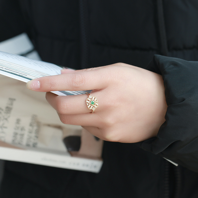 Women's Natural Emerald Zircon Ring