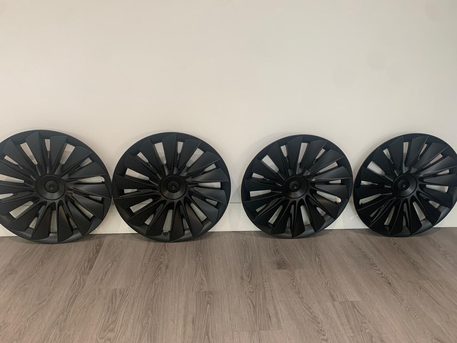 For tesla model y 4 x 19 inch wheel covers included l ogo