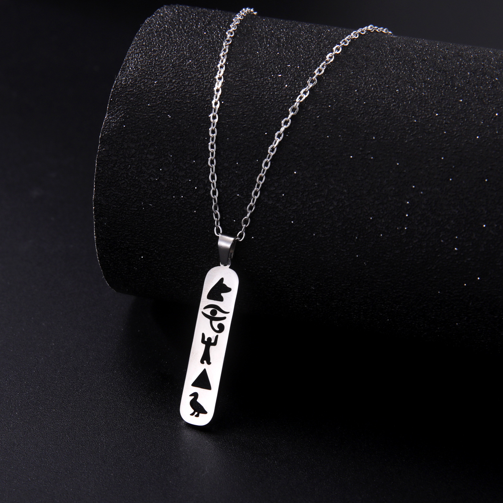 Fashion Round Edge Rectangular Pendant Necklace