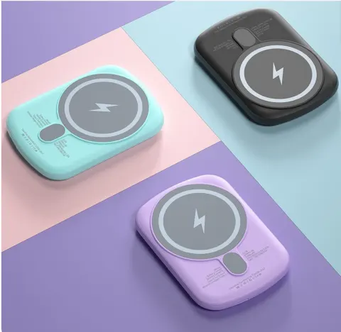 Fast Charging Compact and Portable Magnetic Wireless Power Bank