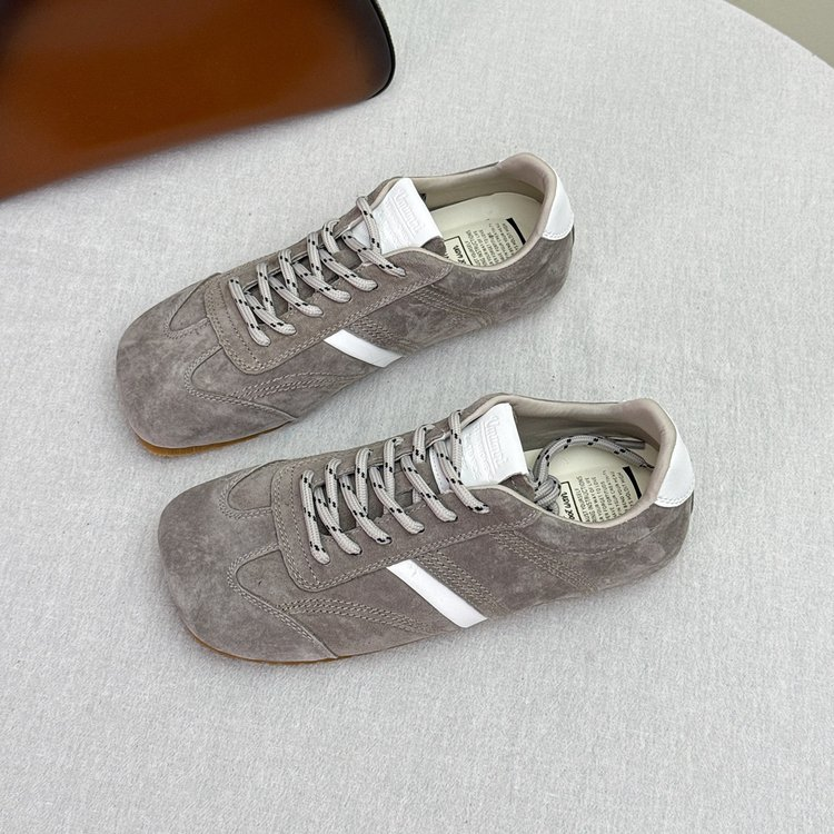 Women's chunky platform skate sneakers – soft sole casual shoes front view