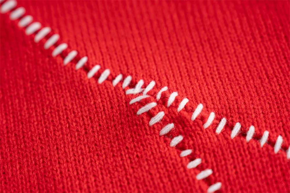 Chaopai Loose Long-sleeved Sweater With Broken Burrs