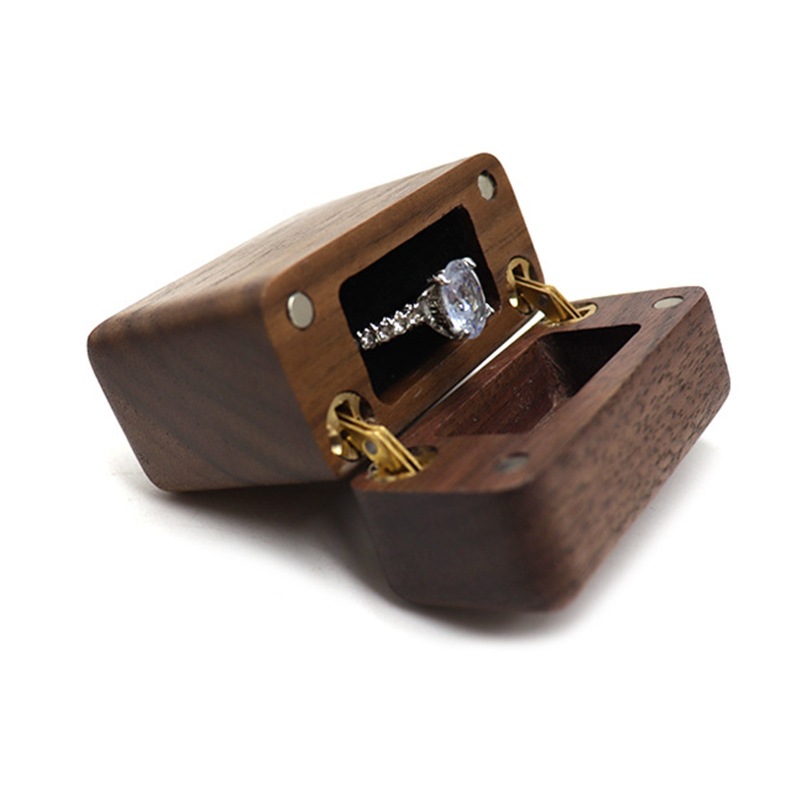 Walnut Ring Box Magnet Lighter Earring Studs Women's Mini Travel Storage Trinkets — foto 4