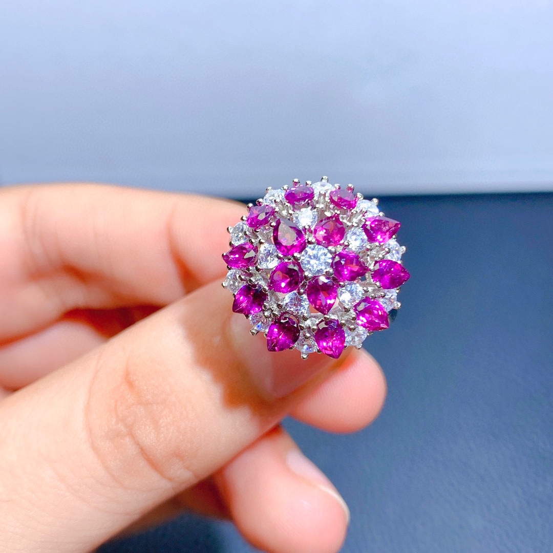 Women's Natural Magnesia Aluminum Garnet Ring