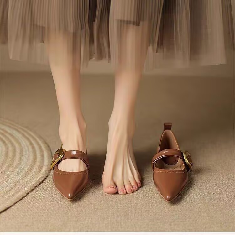 Pointed Toe Mary Jane Pumps, picture 4 of 4