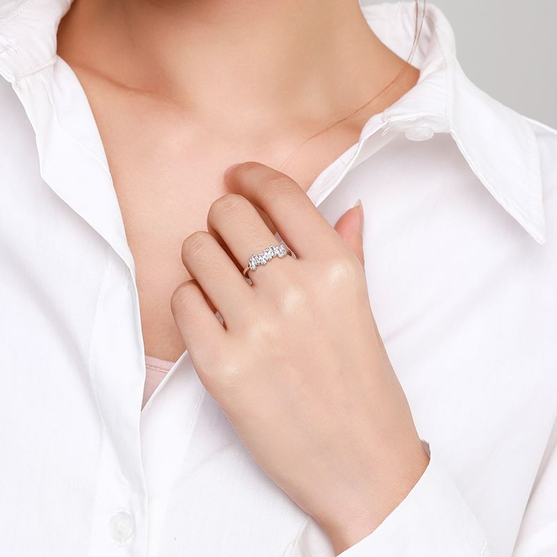 Simple And Stylish Scattered Sugar Cube Index Finger Ring