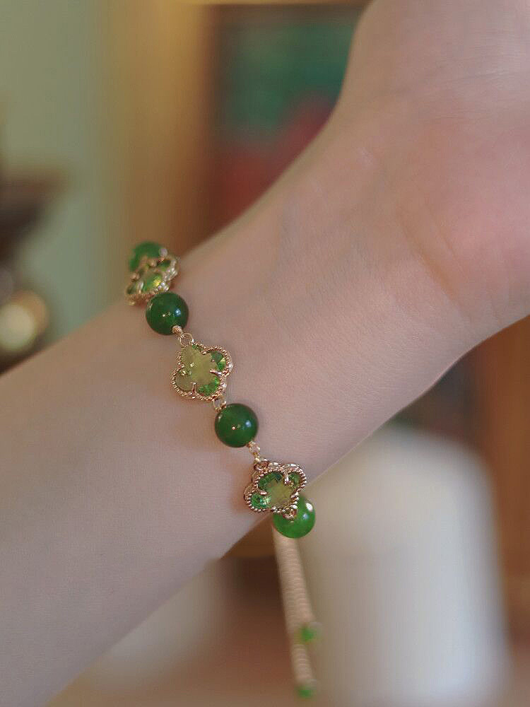 Women's Lucky Light Luxury Chrysoprase Four Leaf Clover Bracelet