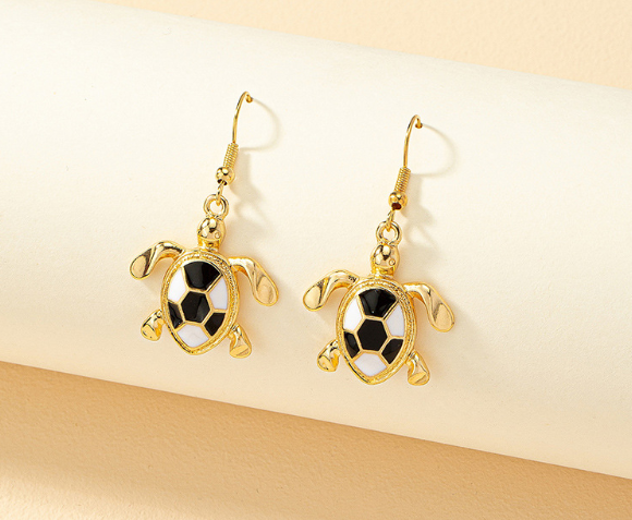 Lovely Turtle Three-Piece Necklace Earrings Set