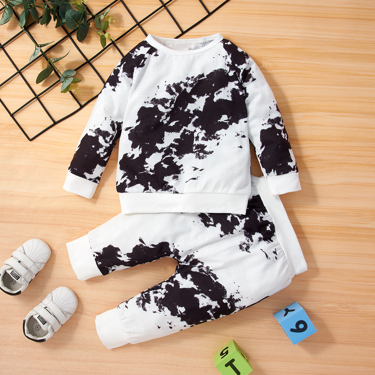 Infants Round Neck Tops And Pants Set