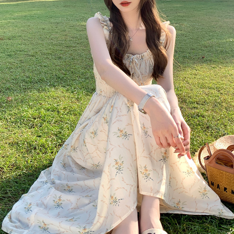 Gentle And Sweet Dress Girl