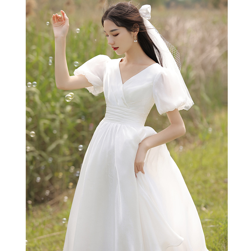 Temperament V-neck French Birthday Travel Light Wedding Dress