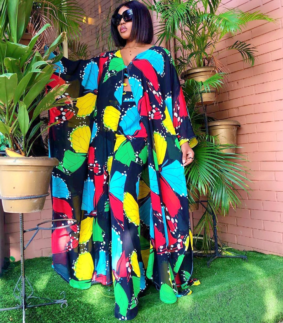 Ensemble robe et pantalon de couleur africaine