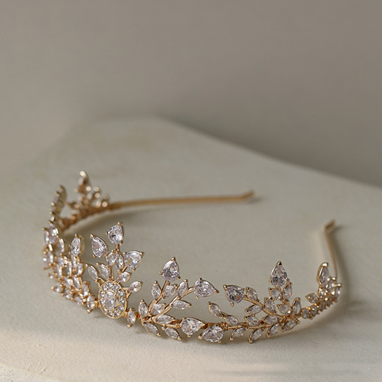 Design Zircon And Diamonds Solid Brass Crown