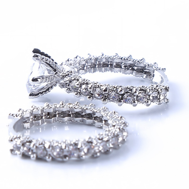 Platinum Plated Zircon Set Ring Women's Engagement Ring