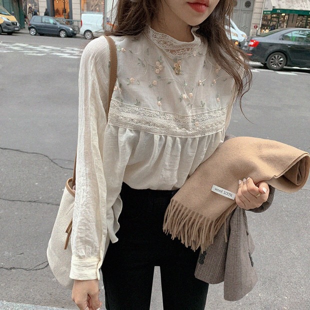 Embroidered Floral Lace Long-sleeved Shirt