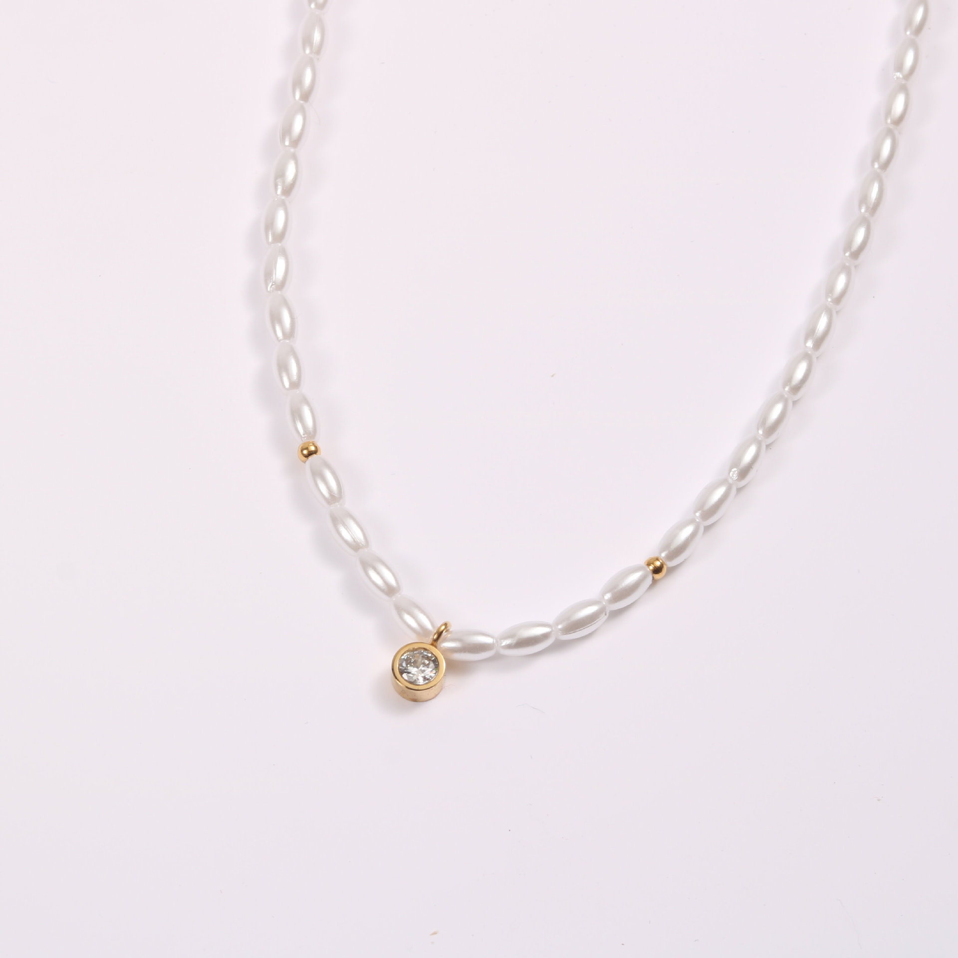 Women's Retro Design Round Diamond Pearl Necklace - 2