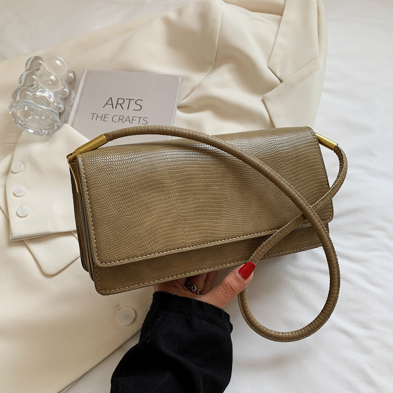 Female Japanese Solid Color Baguette Stripe Retro Fashion Underarm Messenger Bag