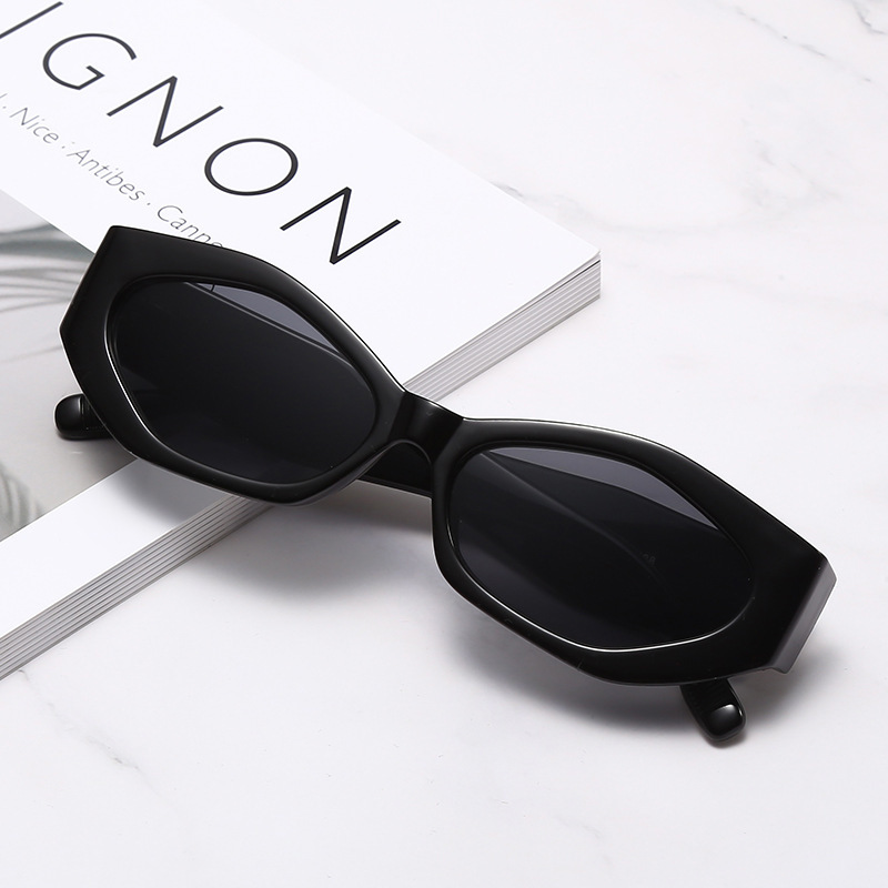 Small Frame Color Fashionable Personality Sunglasses - Image 5