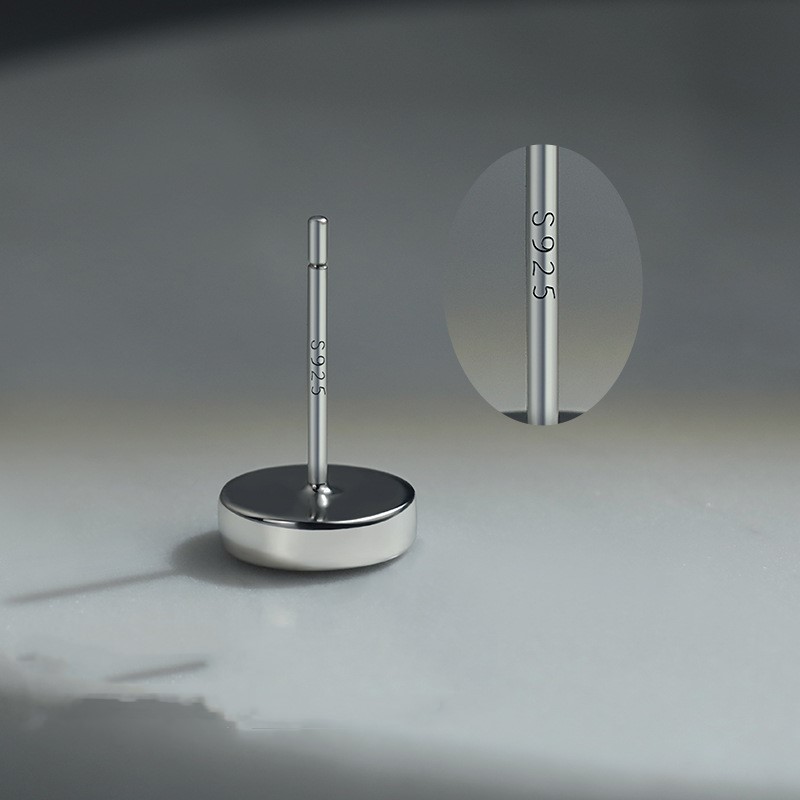 Men's Fashion Temperamental Minority Single Earrings