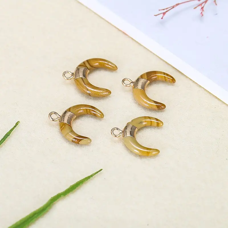 Stone Crescent Shaped Pendant Necklace Accessories