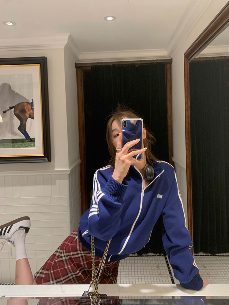 Fashion Retro Slightly Loose Top