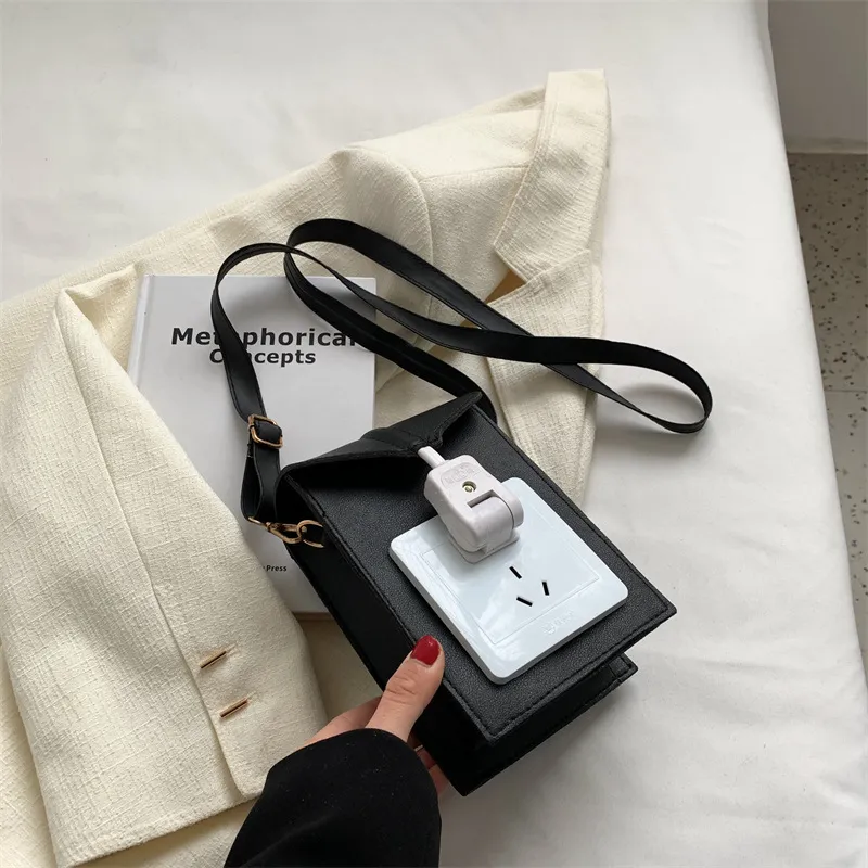 Clashing Shoulder Crossbody Mobile Phone Bag - Black