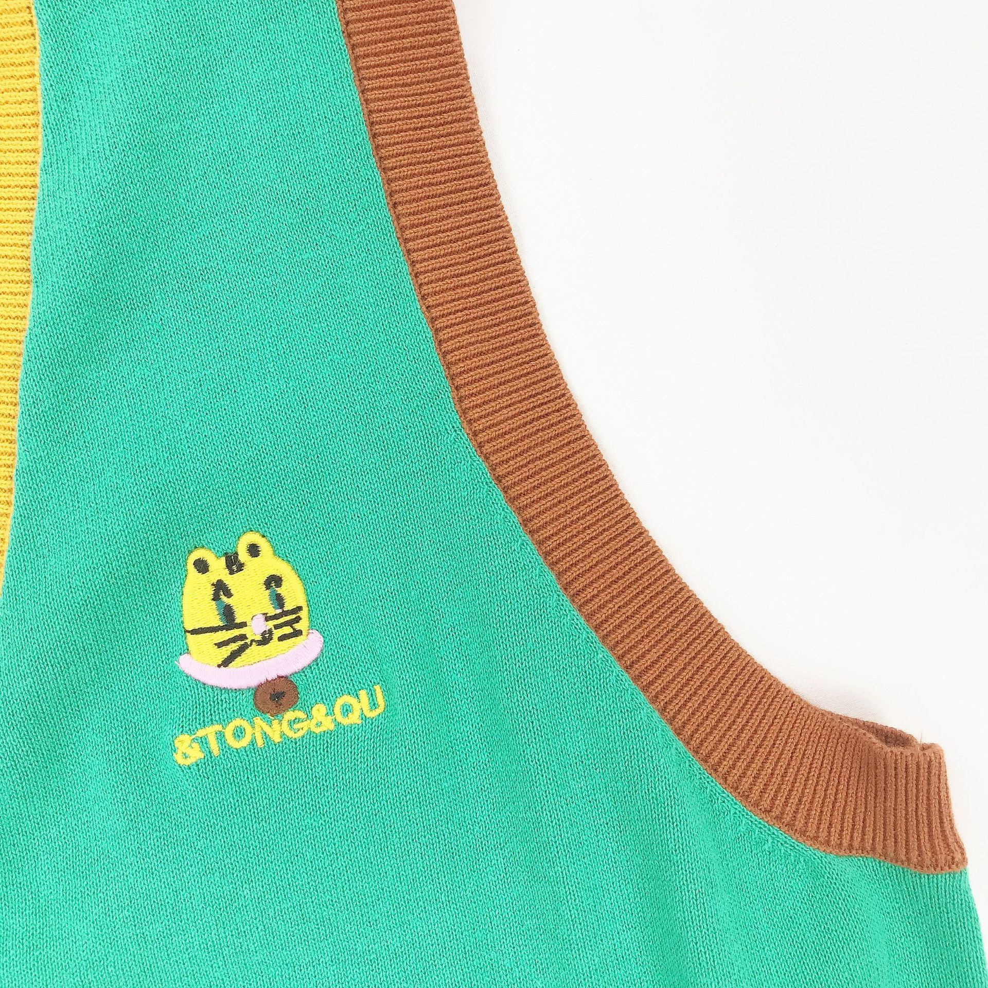 Japanese Childlike Ghost Horse Girl Cat Embroidery Color Matching