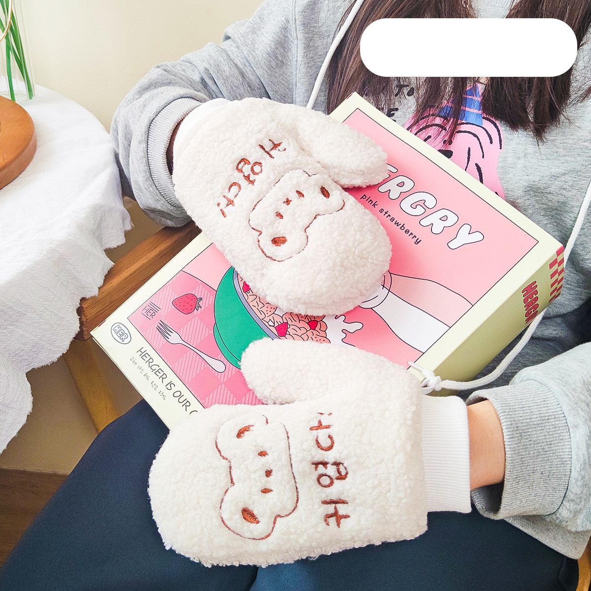 Winter Warm Embroidered Bear Student Gloves - Image 3