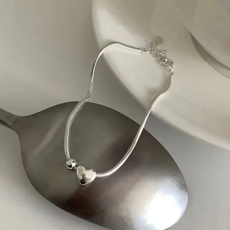 Pure Silver Minimalist Heart-shaped Bracelet For Women
