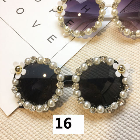 Title 7, Handmade flower diamond sunglasses