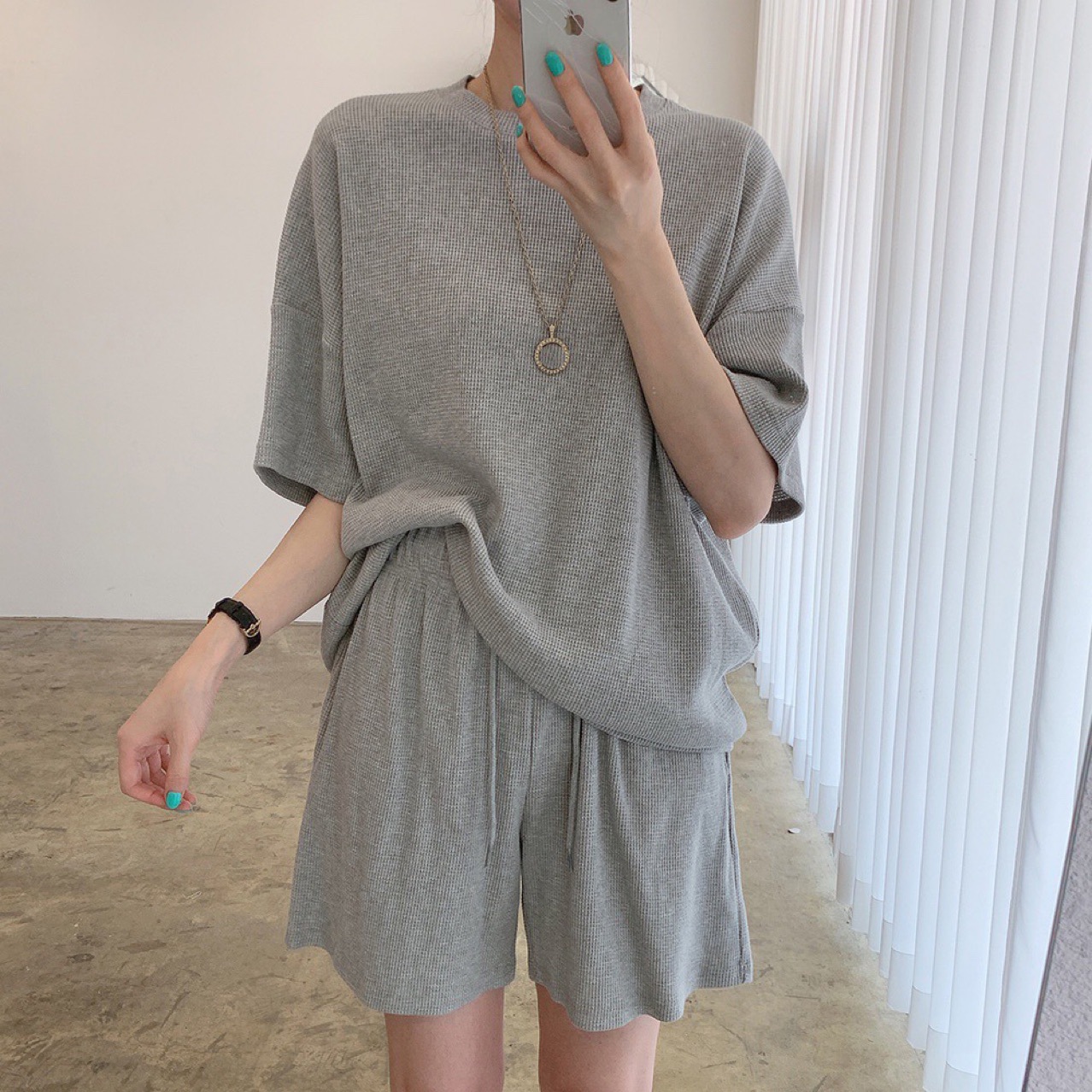 Summer short-sleeved gray urban casual western style