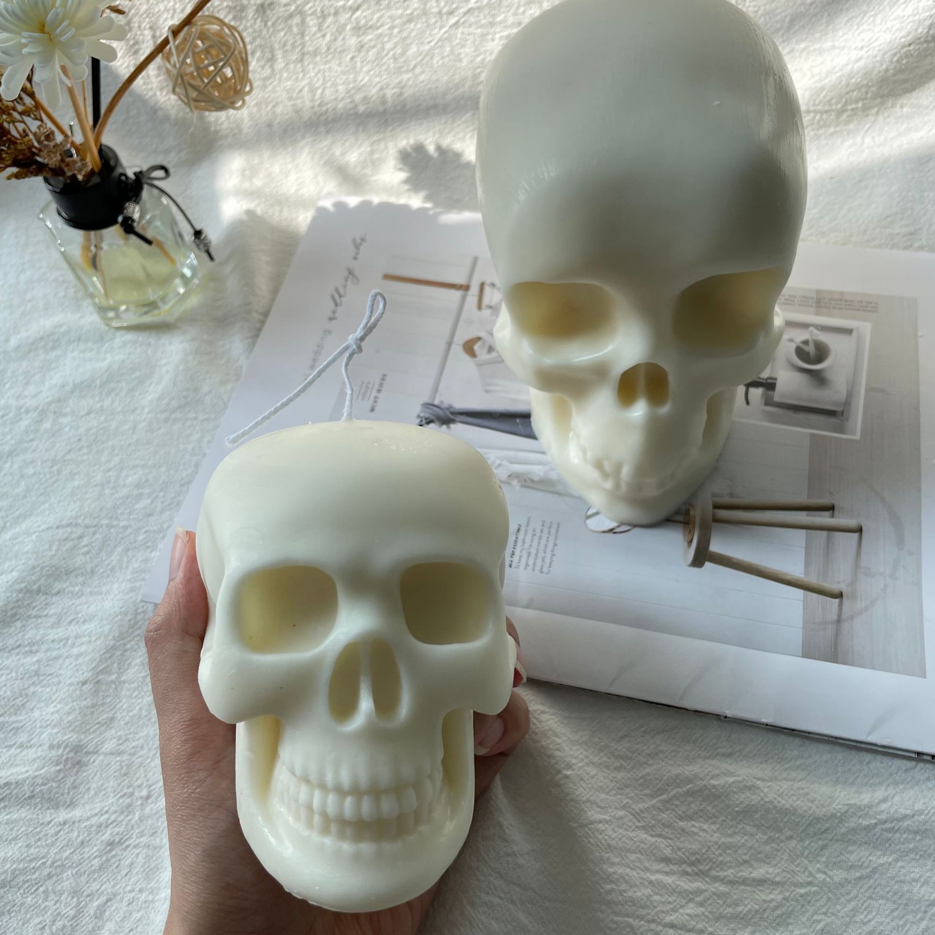 Skull candle silicone chocolate mould (white-s)